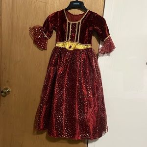Youth princess dress.